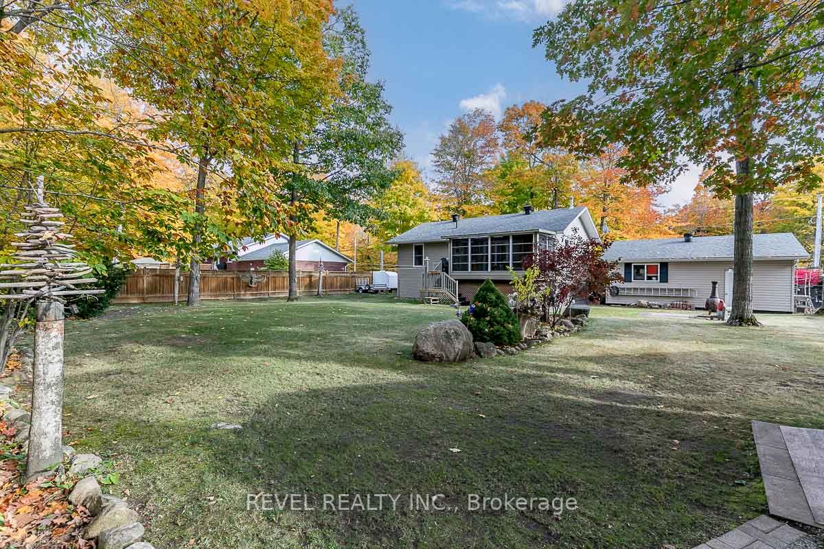 676 Concession 15 Rd W