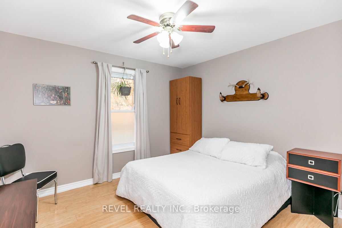 676 Concession 15 Rd W
