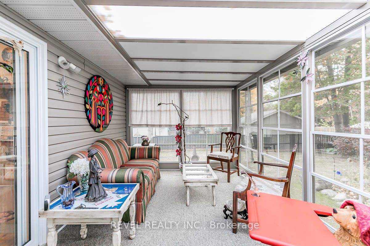 676 Concession 15 Rd W