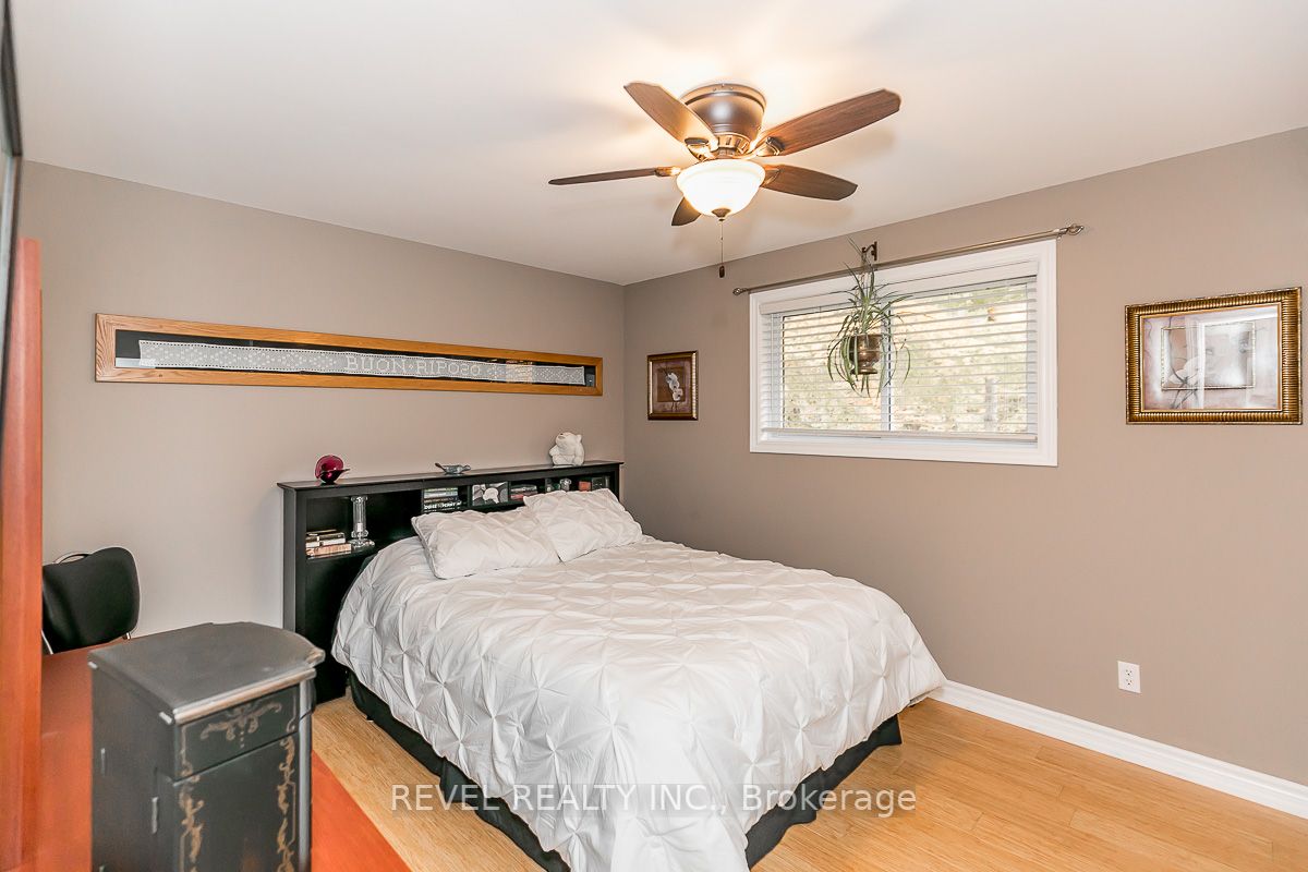 676 Concession 15 Rd W