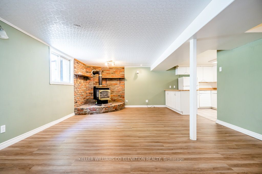 1146 Harbourview Dr
