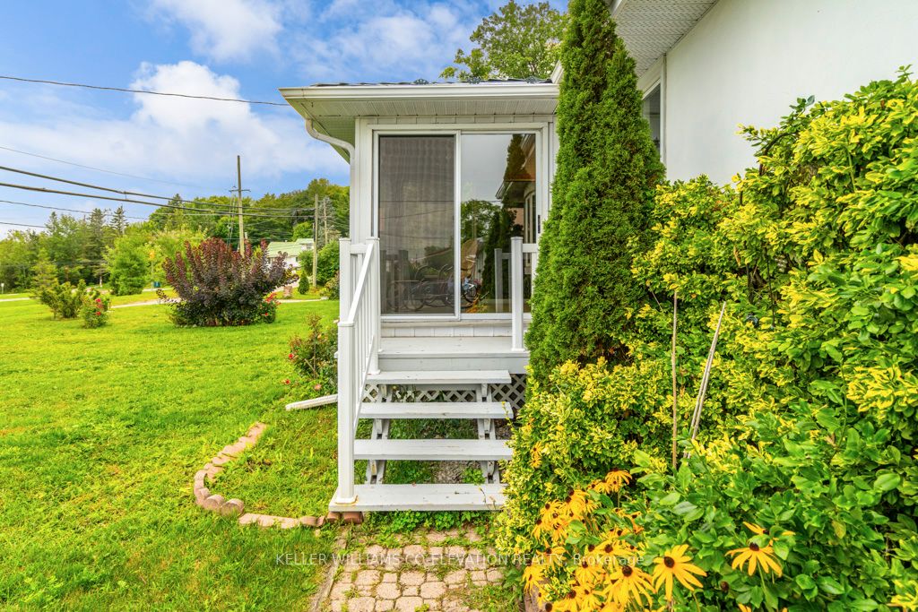 1146 Harbourview Dr