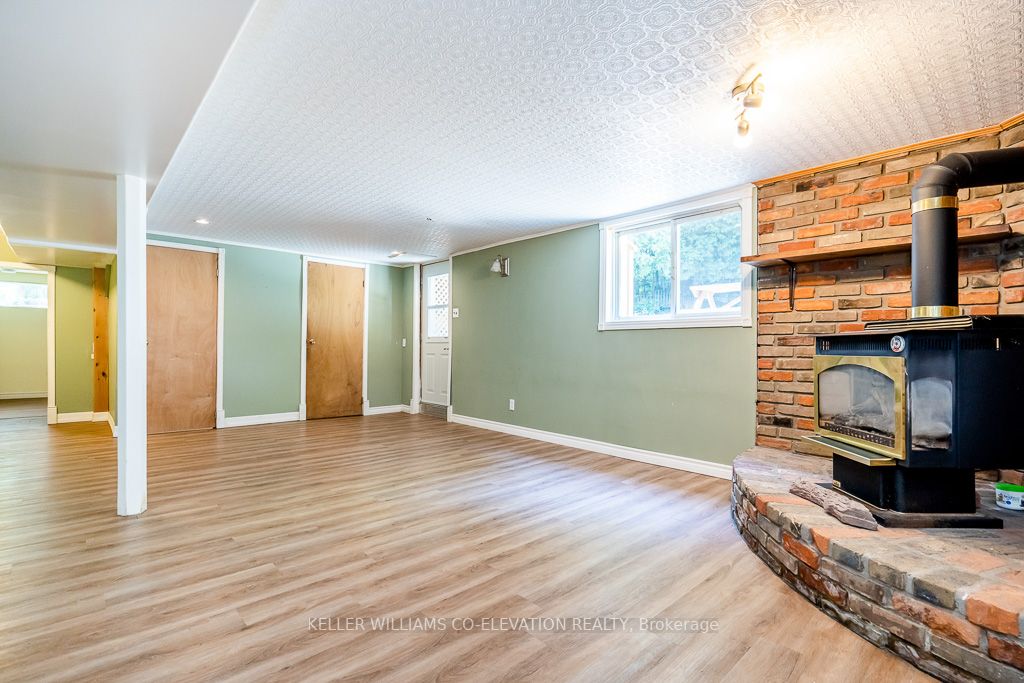 1146 Harbourview Dr