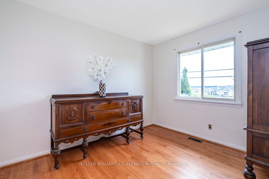 1146 Harbourview Dr