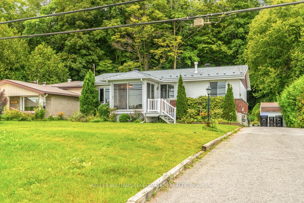 1146 Harbourview Dr