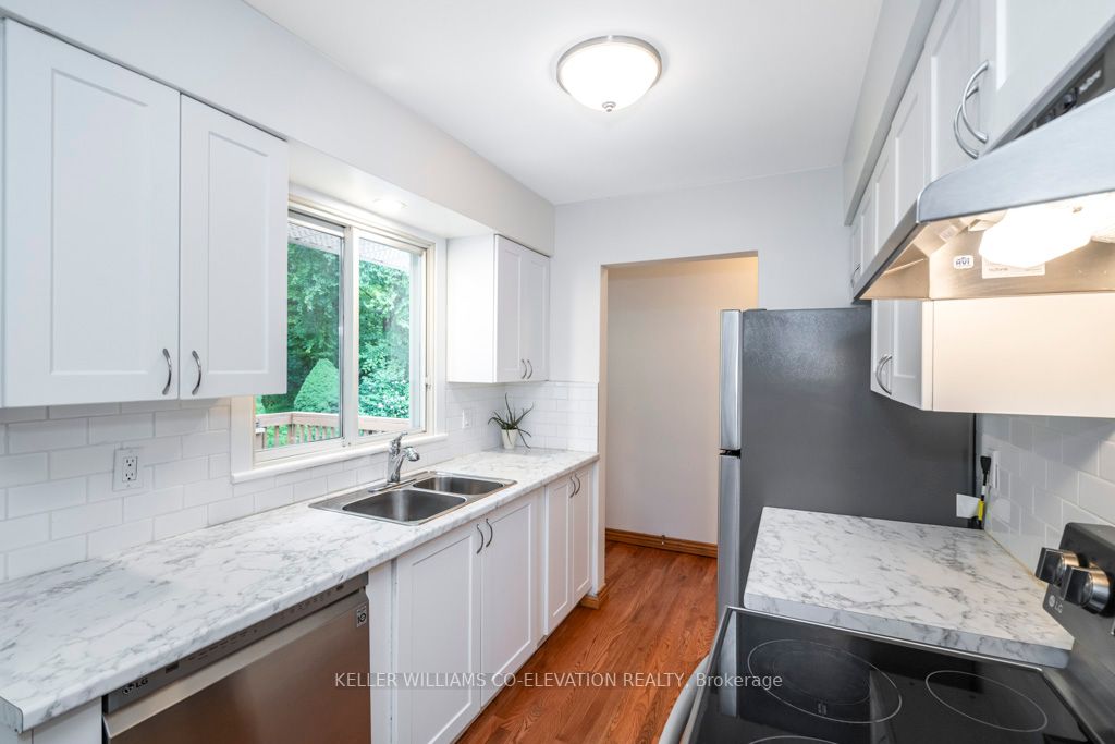 1146 Harbourview Dr