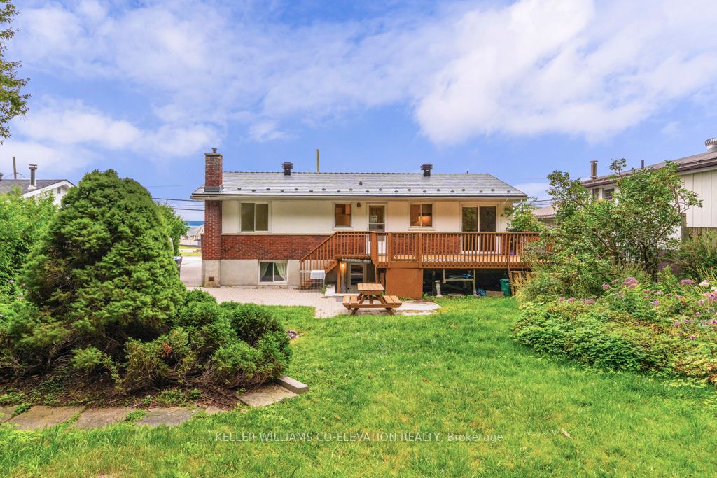 1146 Harbourview Dr
