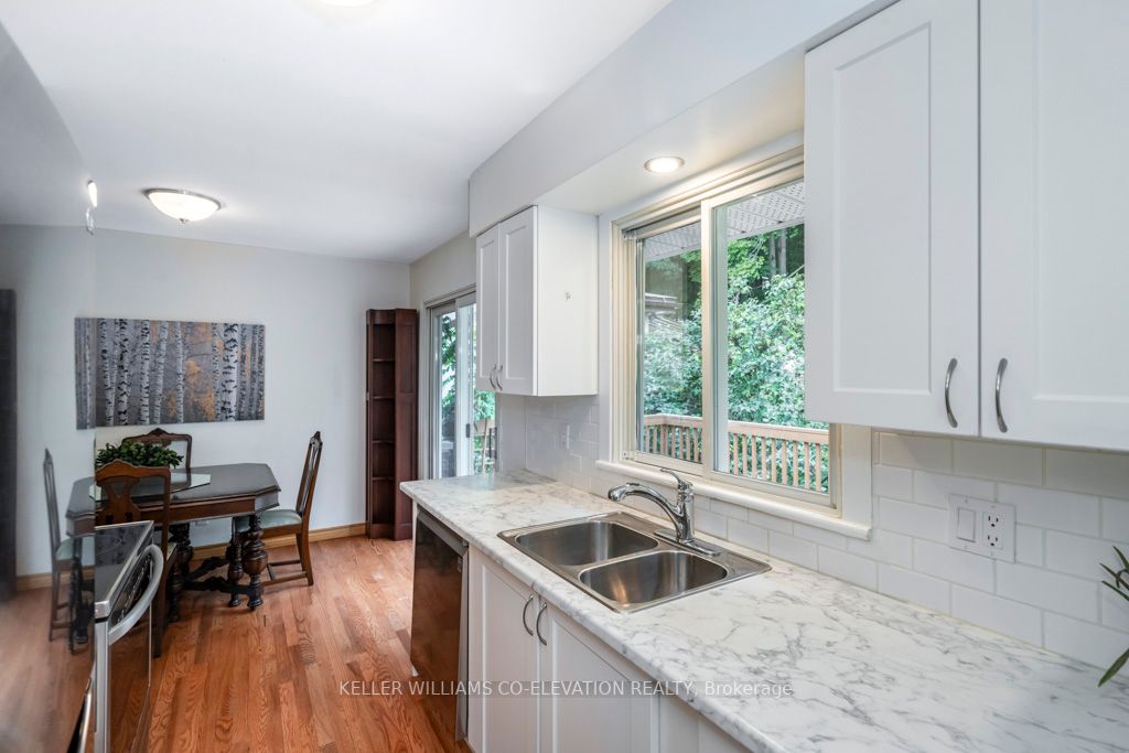 1146 Harbourview Dr