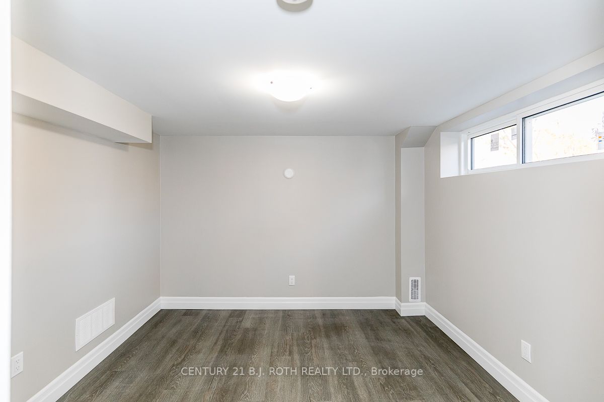 101 Peel St
