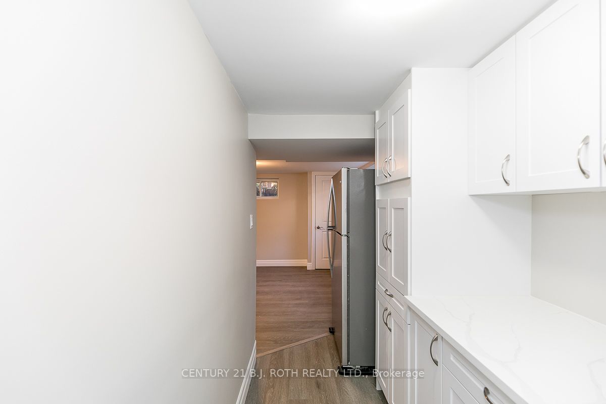 101 Peel St