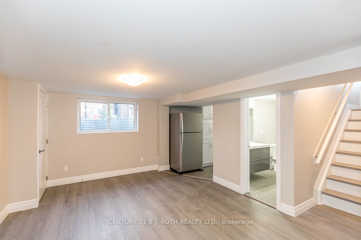 101 Peel St
