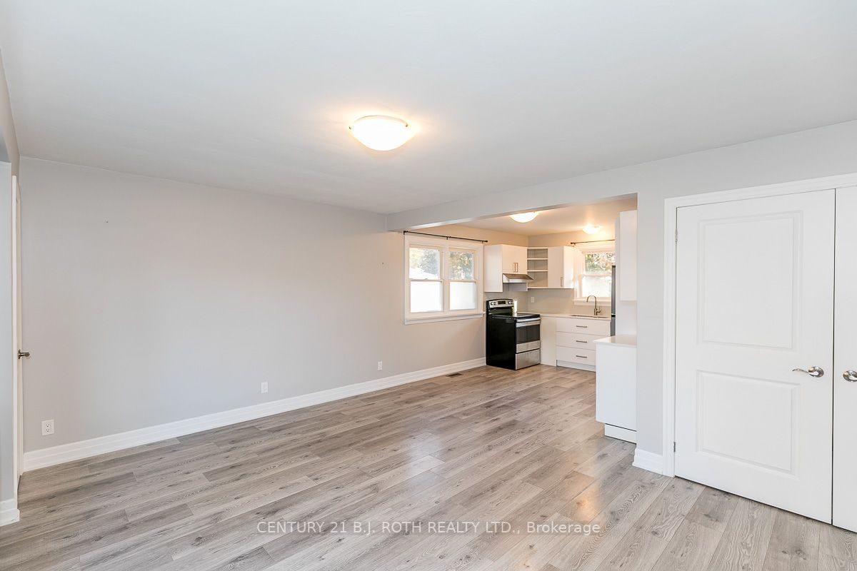 101 Peel St