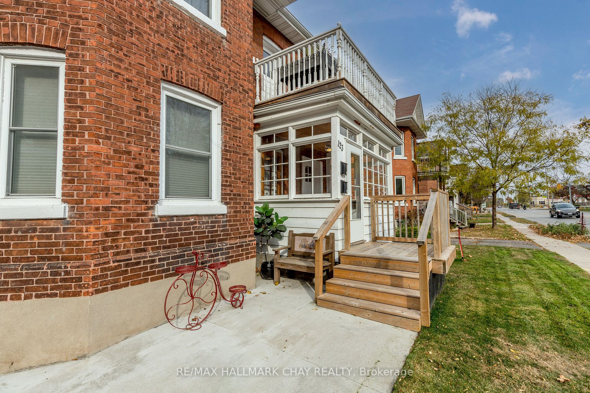 123 Burton Ave, #2