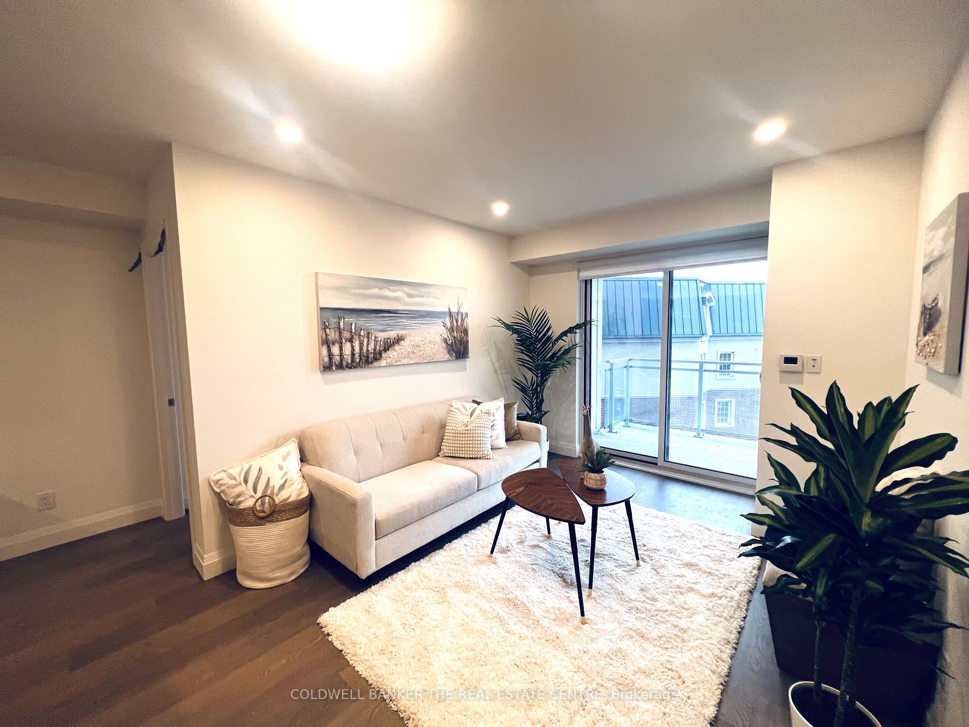 58 Lakeside Terr, #709