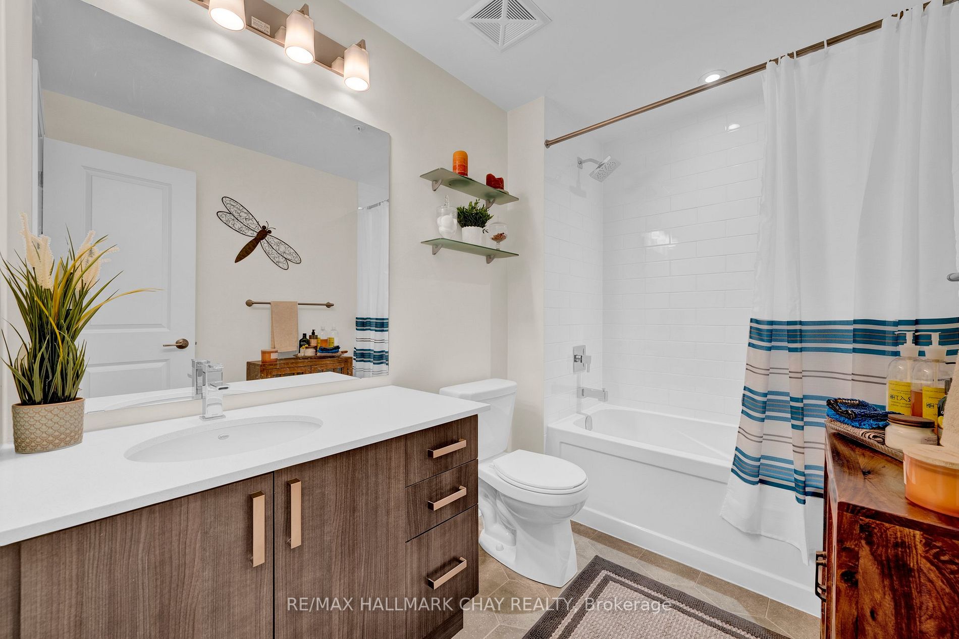 304 Essa Rd, #310