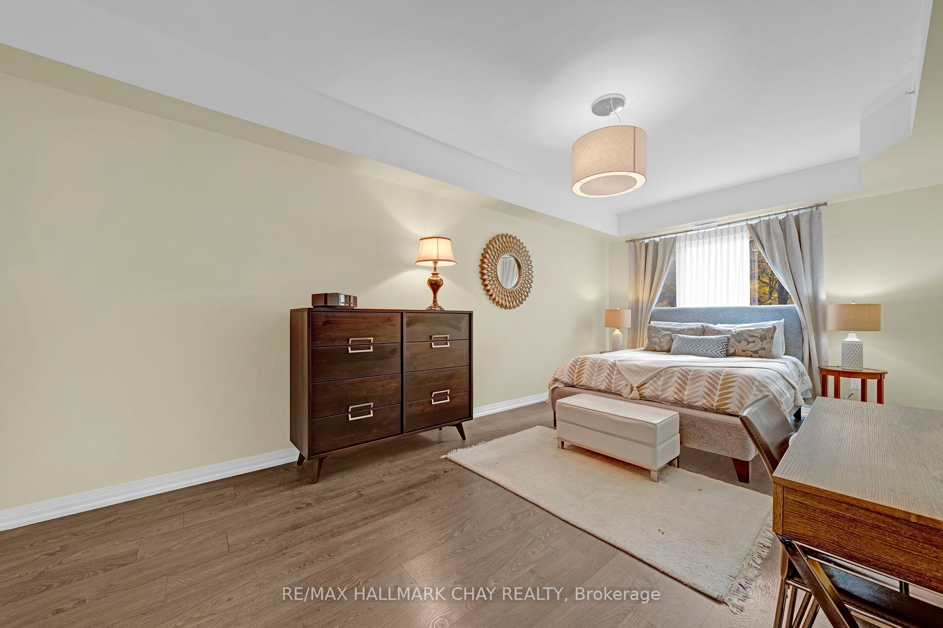 304 Essa Rd, #310