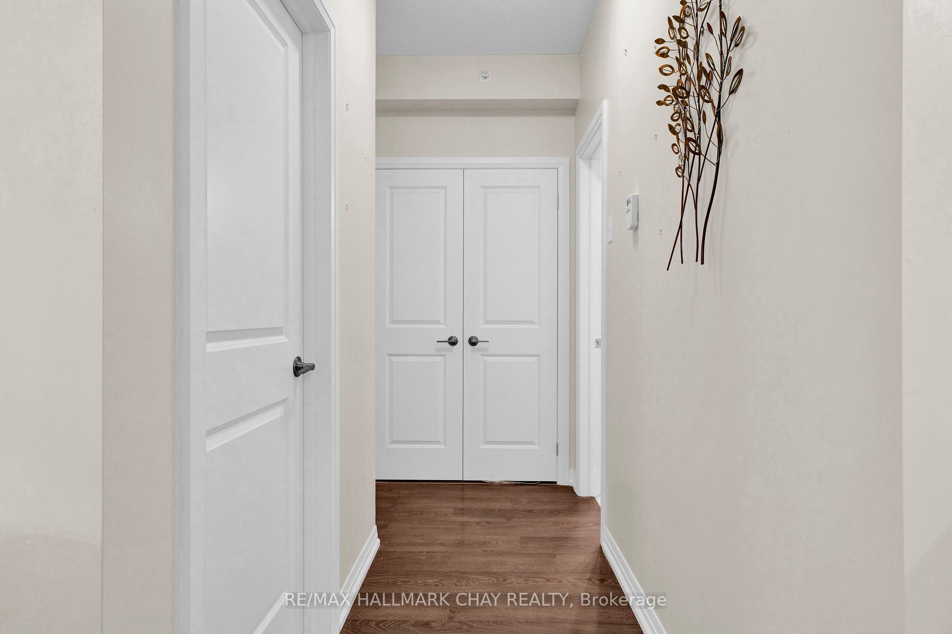 304 Essa Rd, #310