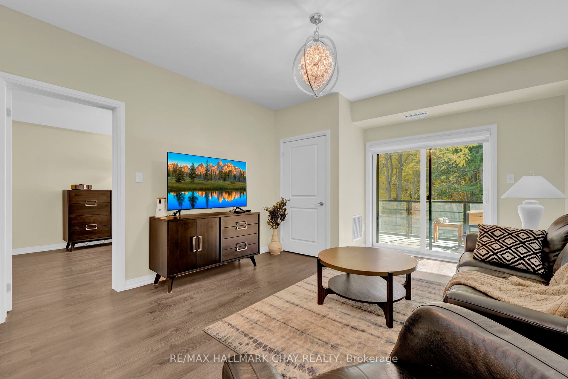 304 Essa Rd, #310