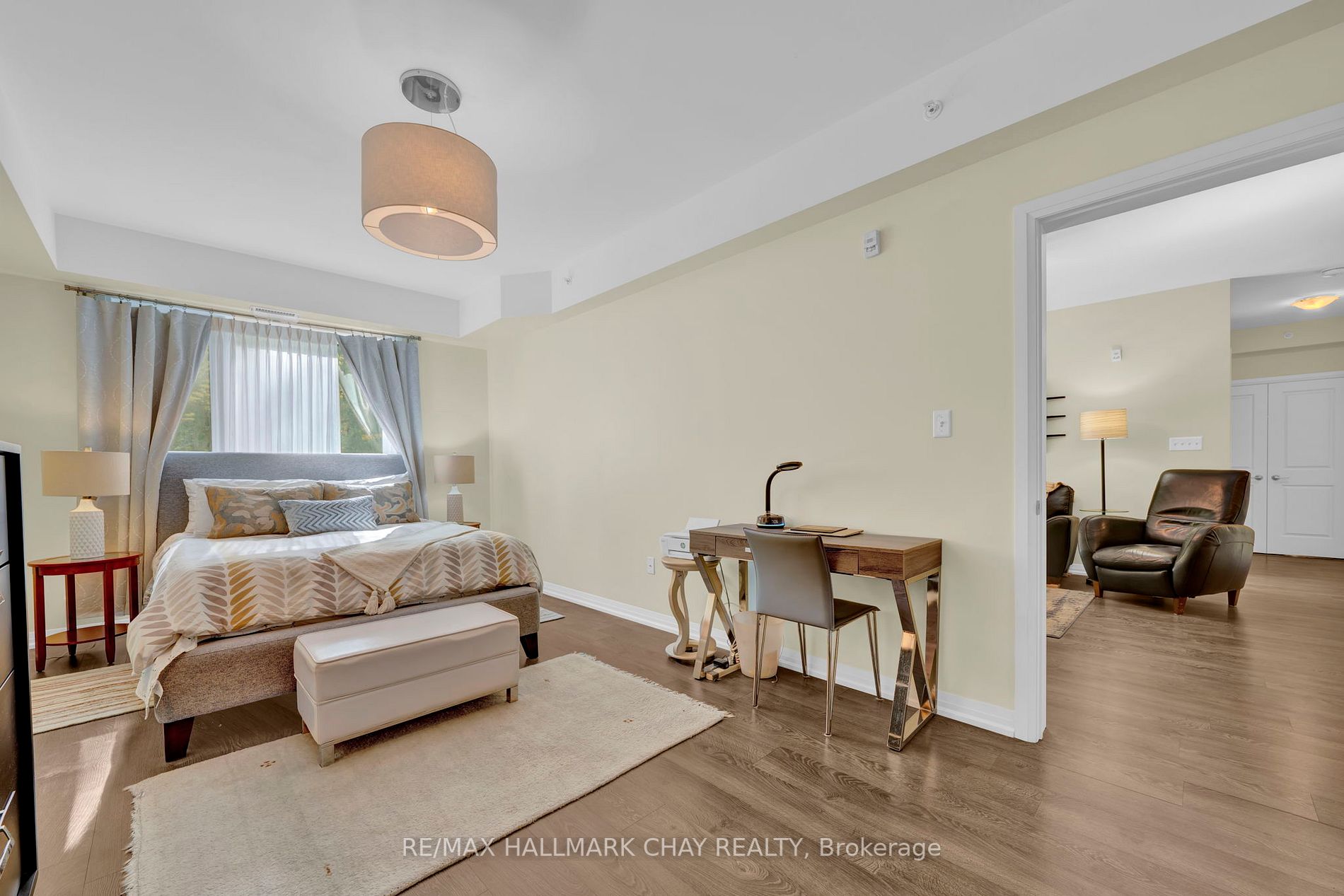 304 Essa Rd, #310