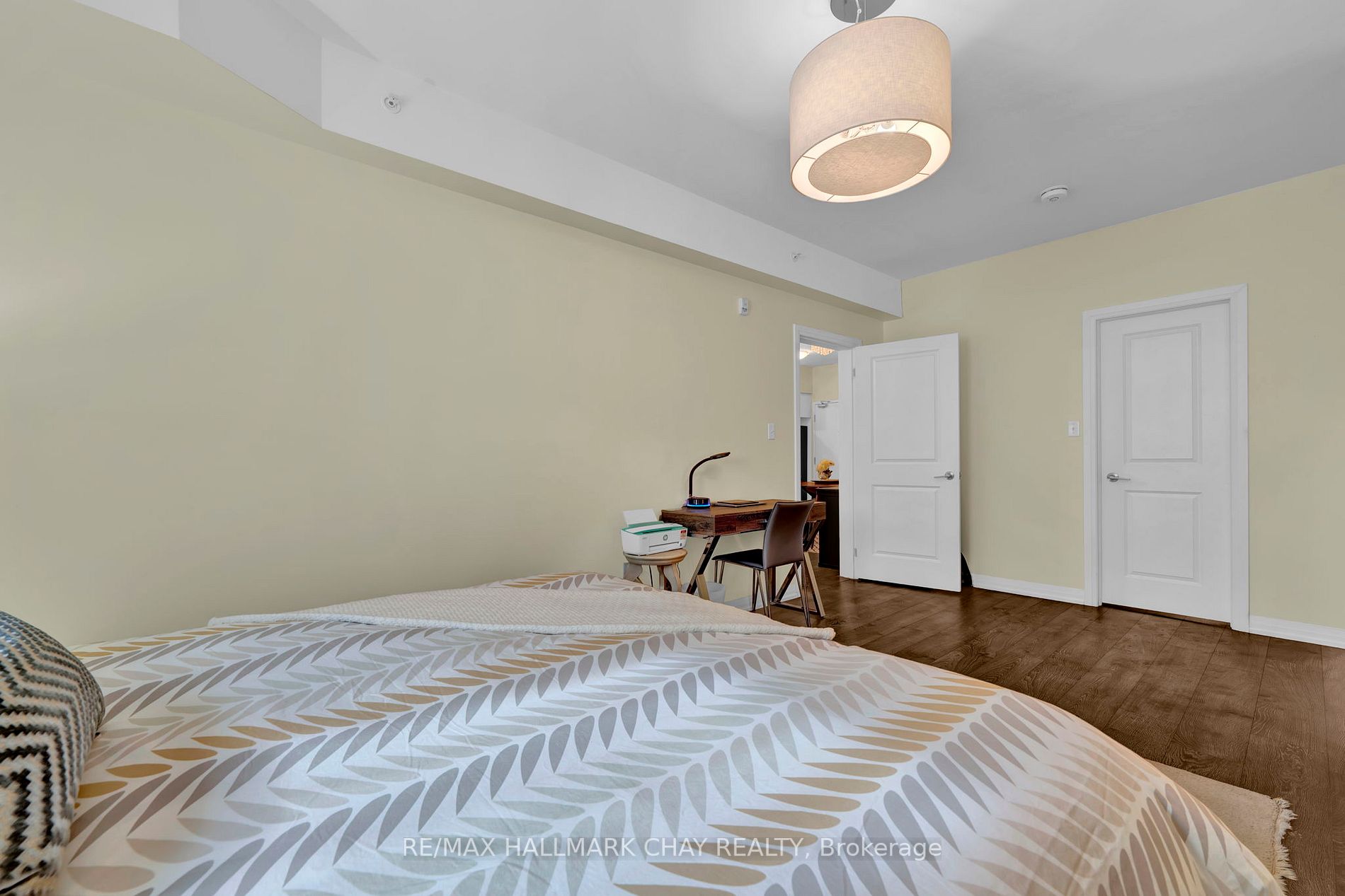 304 Essa Rd, #310