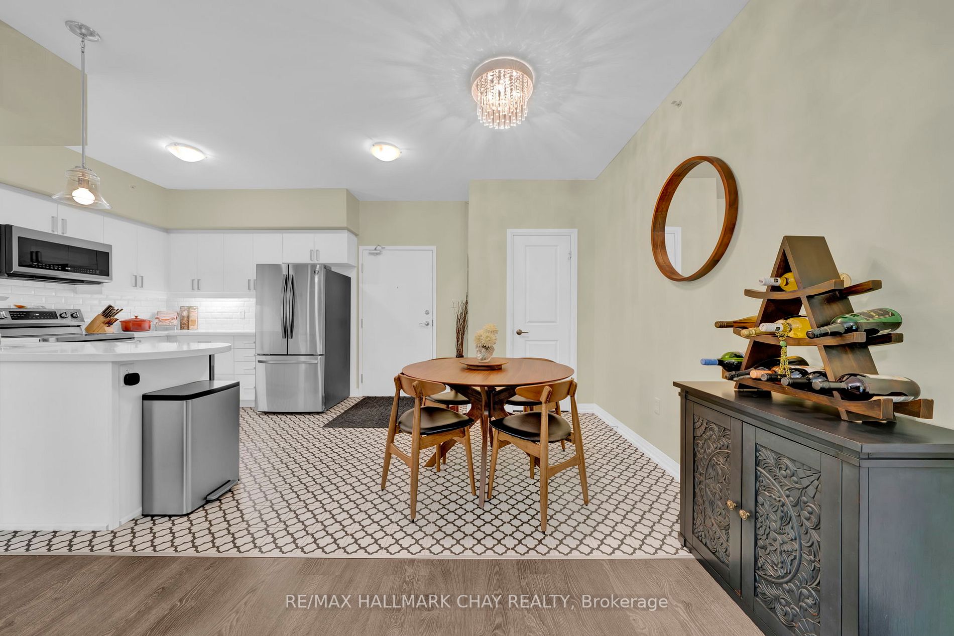 304 Essa Rd, #310