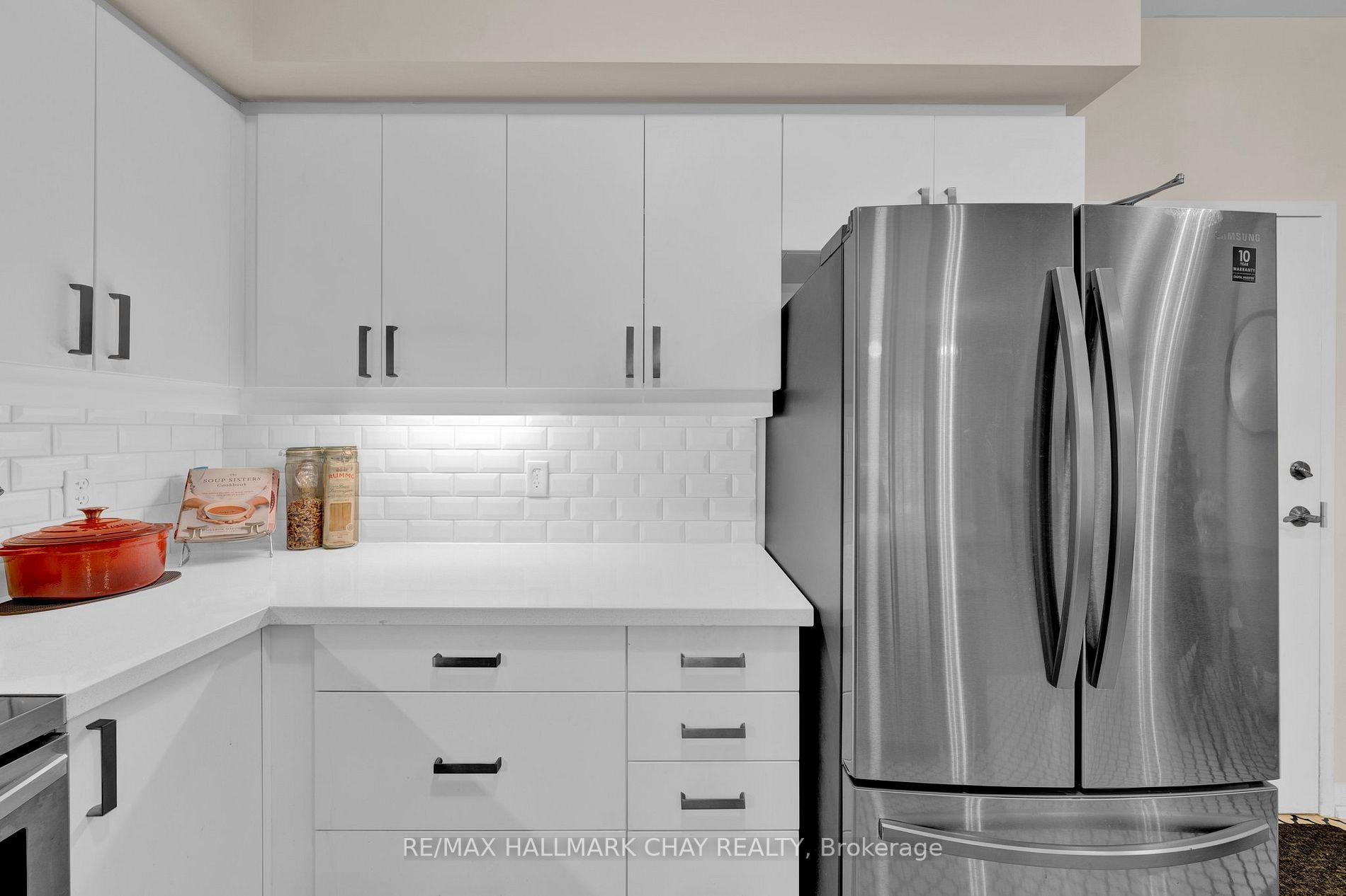 304 Essa Rd, #310