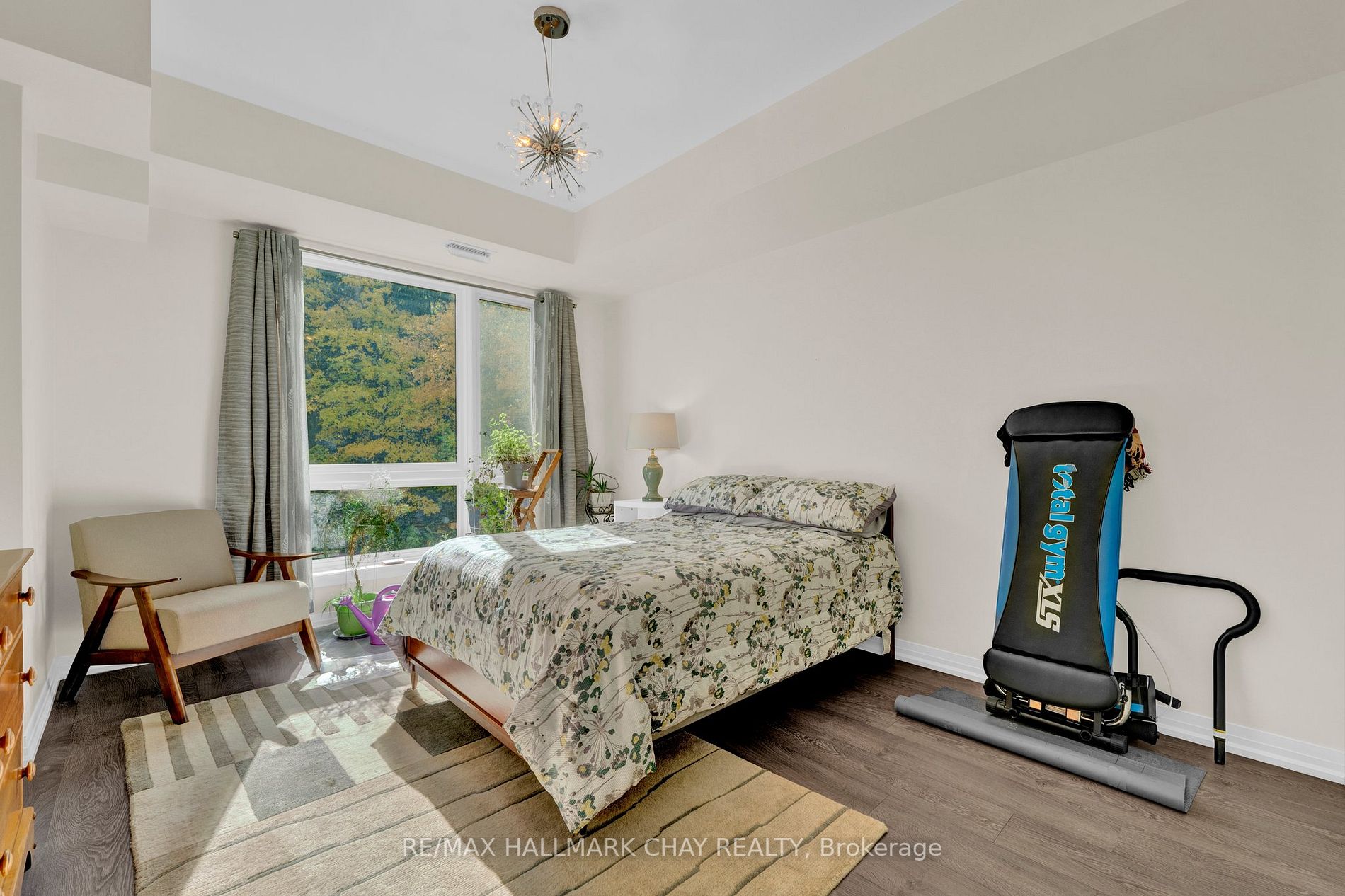 304 Essa Rd, #310