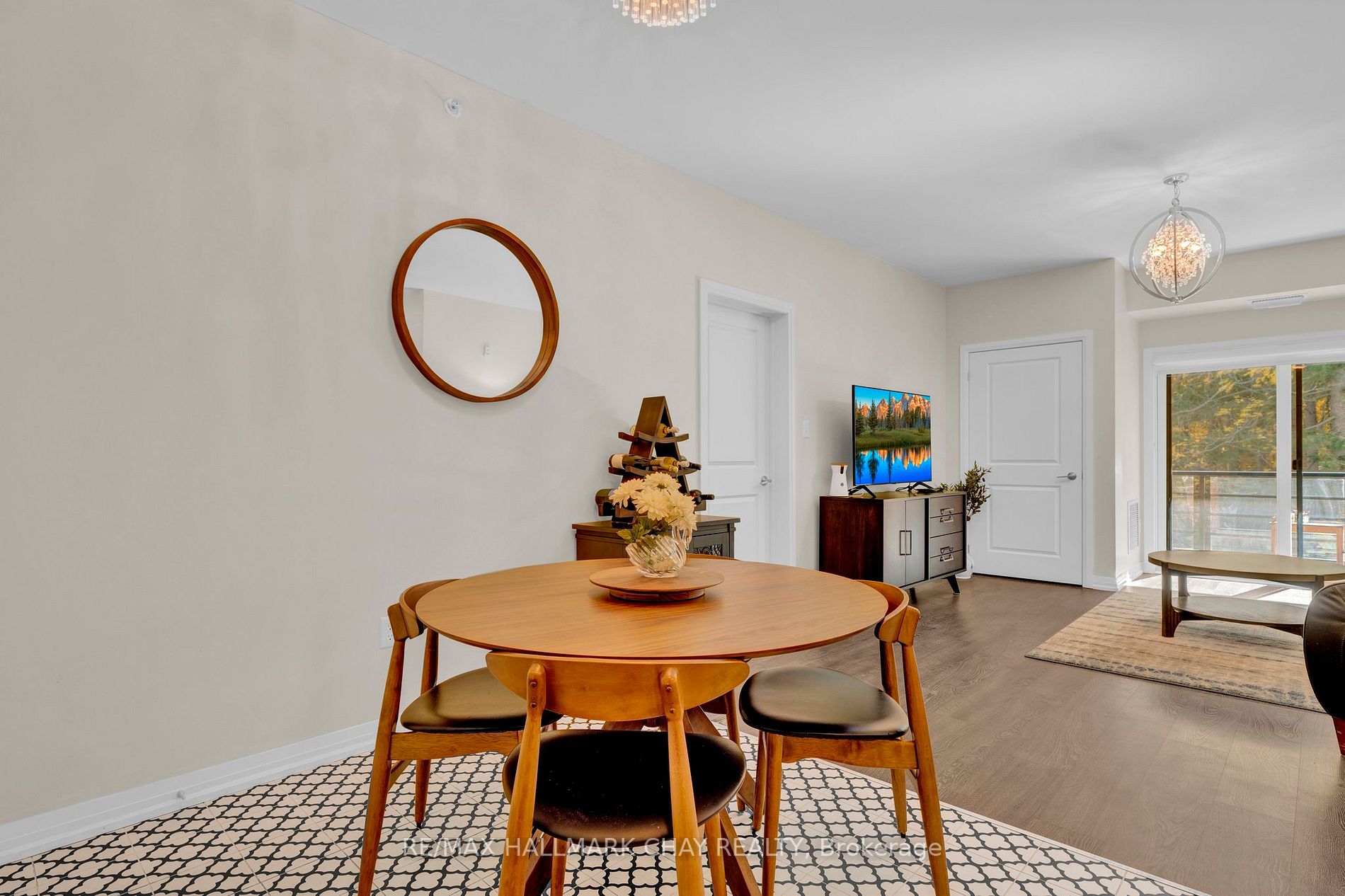 304 Essa Rd, #310
