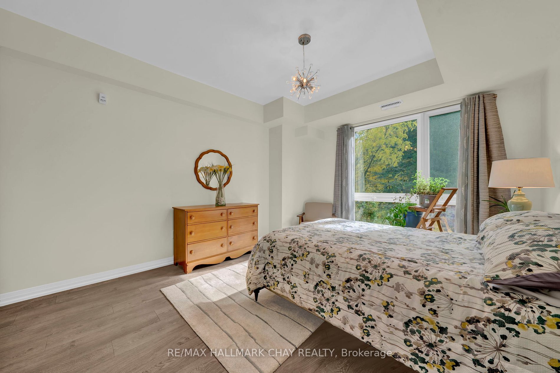 304 Essa Rd, #310