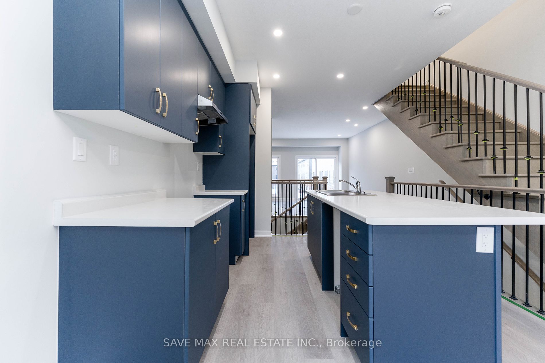 75 Winters Cres, #33