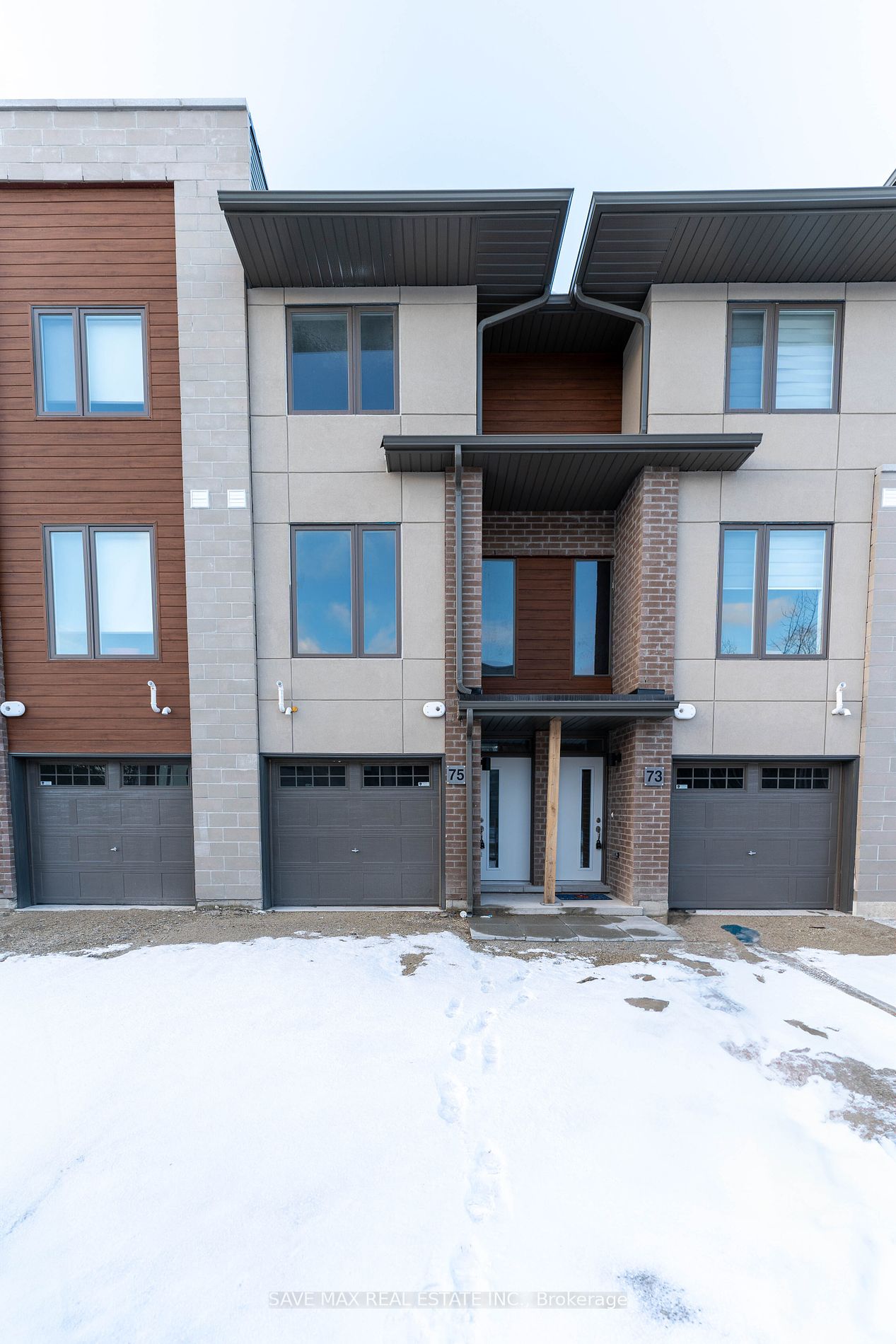 75 Winters Cres, #33