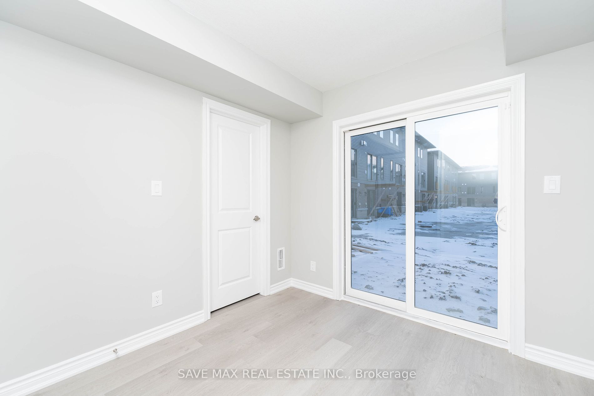 75 Winters Cres, #33
