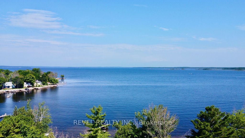252 Robins Point Rd