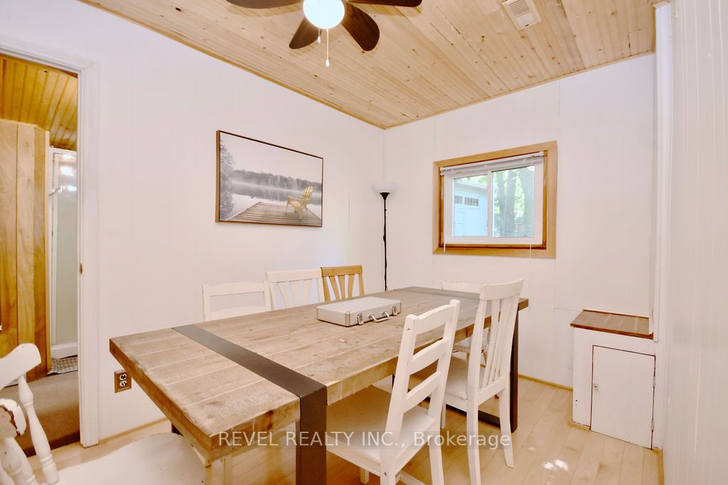 252 Robins Point Rd