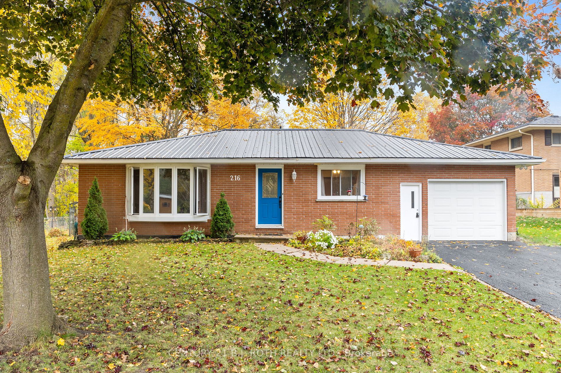 216 Dominion Dr