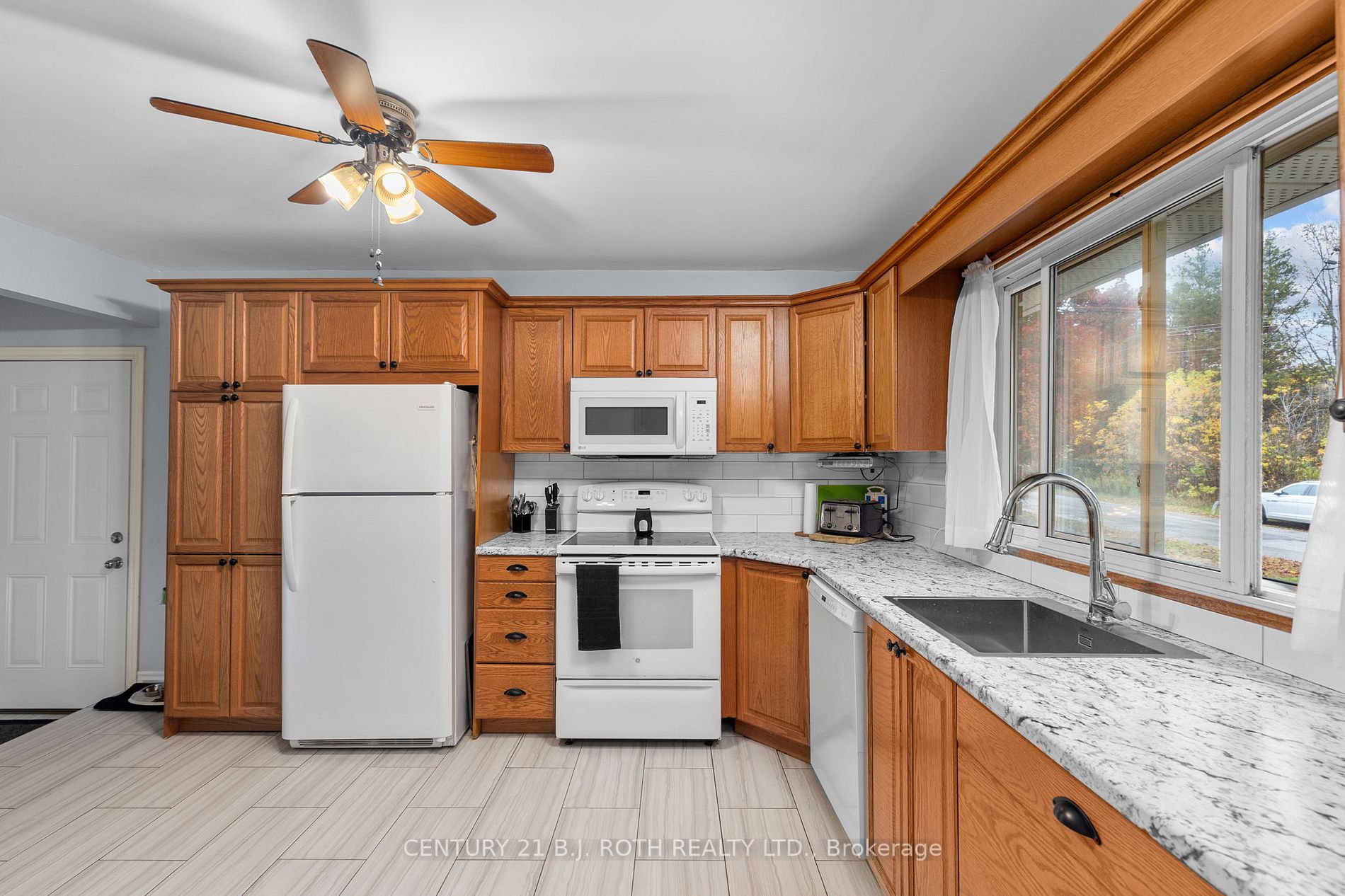 216 Dominion Dr