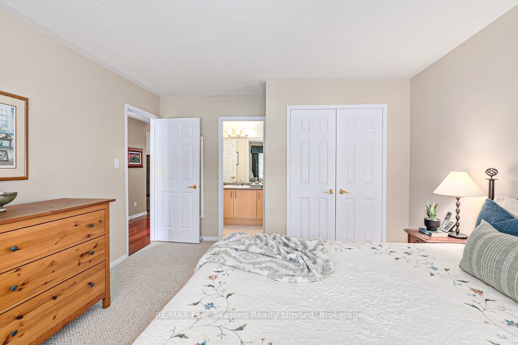 15 Westwind Dr, #50