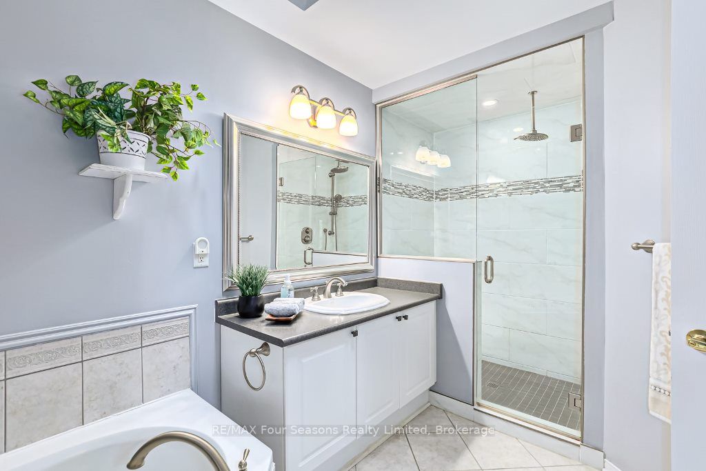 15 Westwind Dr, #50