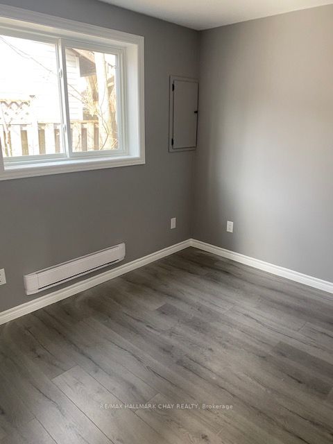 12 Dufferin St, #1, 2, C