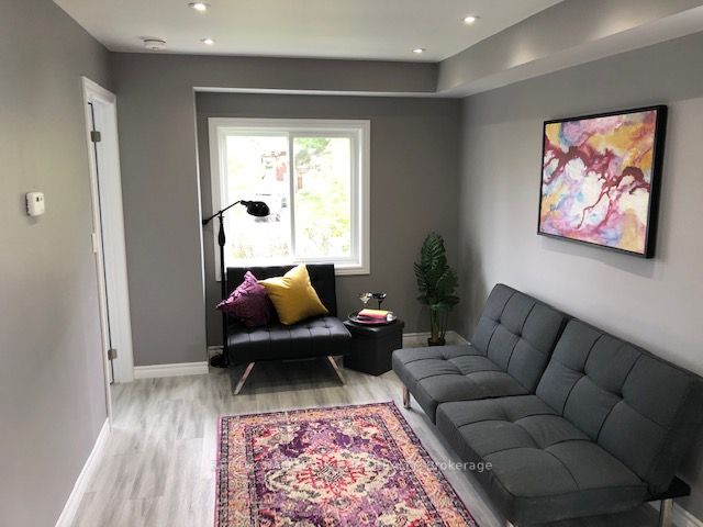 12 Dufferin St, #1, 2, C