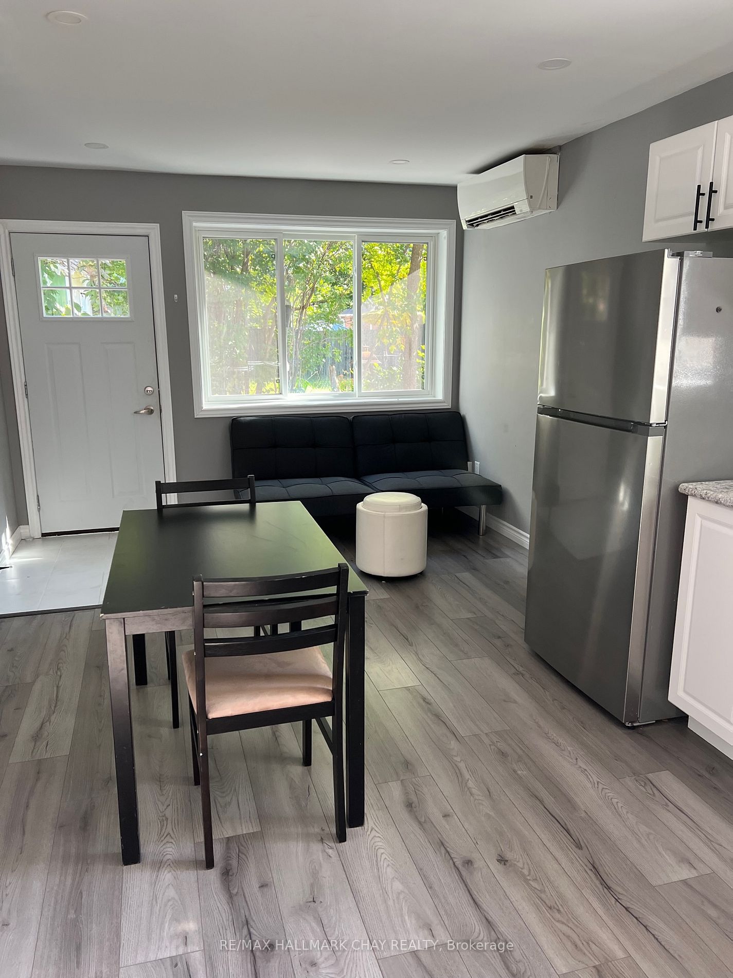 12 Dufferin St, #1, 2, C