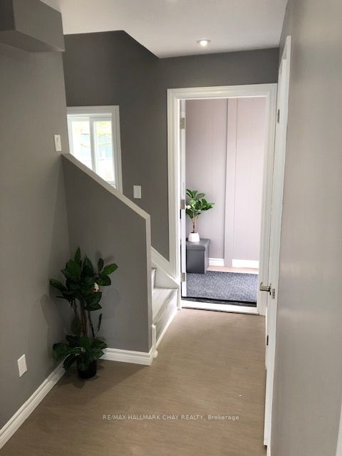12 Dufferin St, #1, 2, C