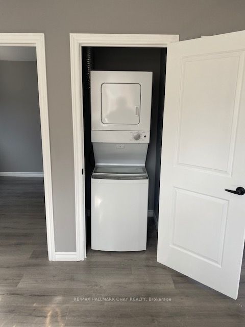 12 Dufferin St, #1, 2, C