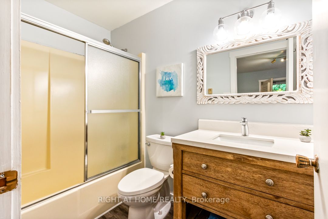 12 Dawson Dr, #403