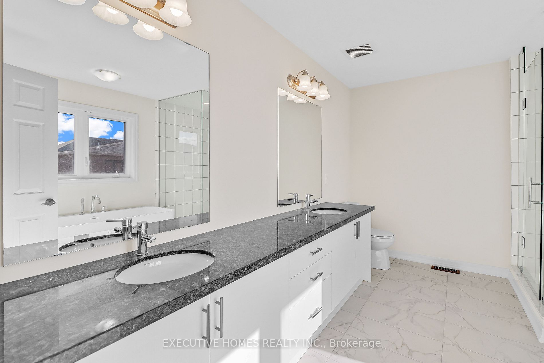 248 Warden St