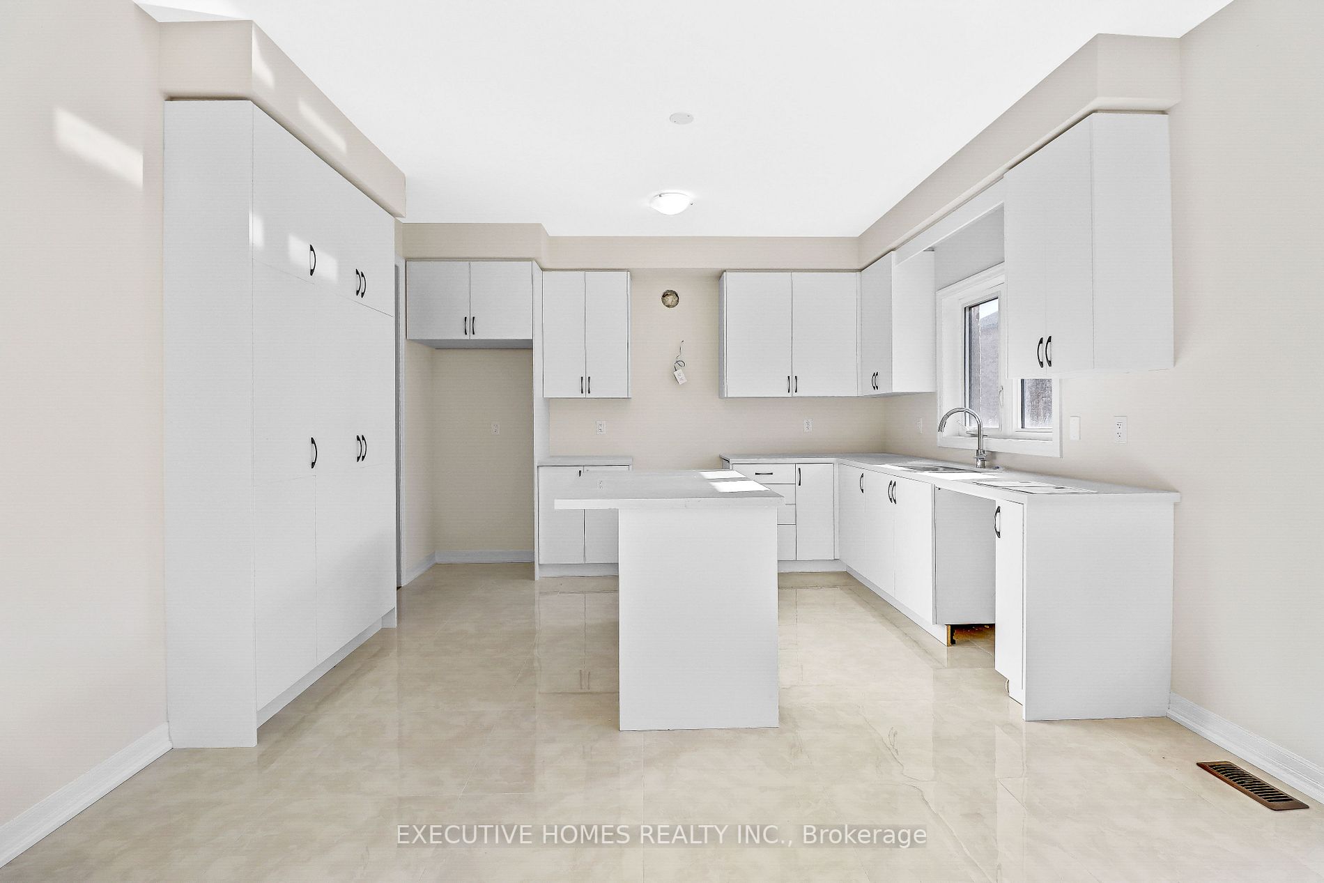 248 Warden St