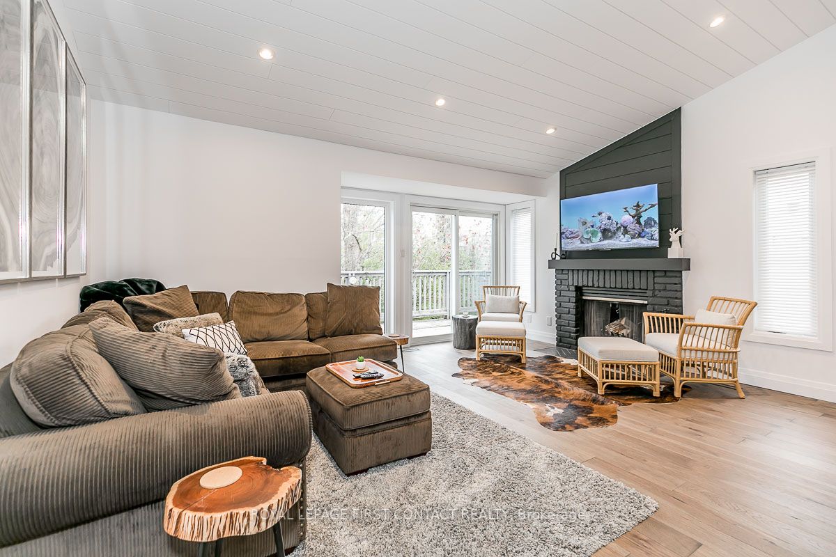 5 Harbour St E, #5