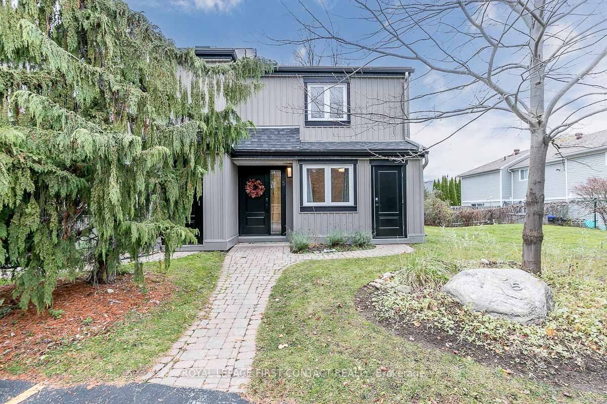 5 Harbour St E, #5