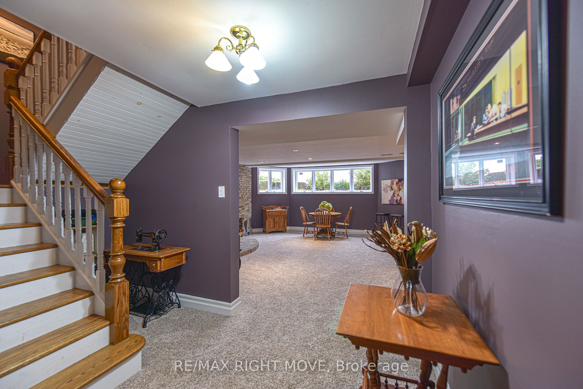 449 Victoria Cres