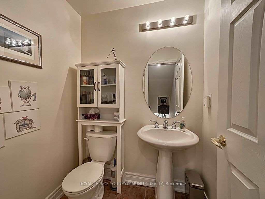 27 North Maple St, #4